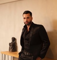 Felipe Müller - Male escort in Dubai
