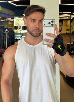 Felipe Vega Bi - Male escort in Dubai Photo 5 of 7