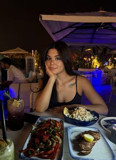 Felis - puta in Dubai Photo 5 of 8