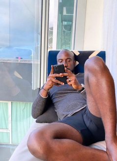 Felix - Male escort in Dubai Photo 1 of 4