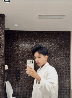 Felix - Acompañantes masculino in Bali Photo 8 of 9