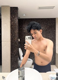 Felix - Acompañantes masculino in Bali Photo 9 of 9