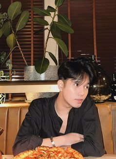 Felix - Male escort in Jakarta Photo 8 of 10