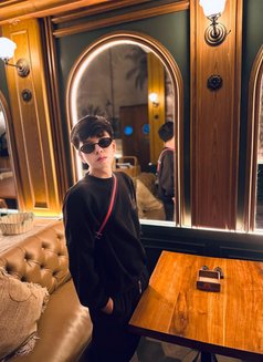 Felix - Male escort in Jakarta Photo 9 of 10