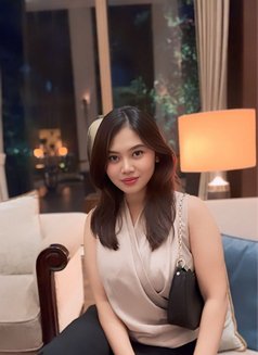 Feliz Erina - puta in Jakarta Photo 2 of 7