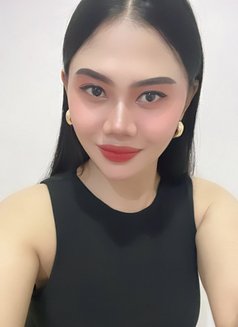 Feliz Erina - puta in Jakarta Photo 8 of 9