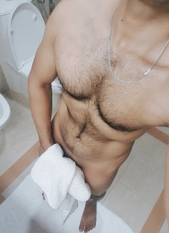 Female/couple's/3some/groups - Male escort in Dubai Photo 2 of 5