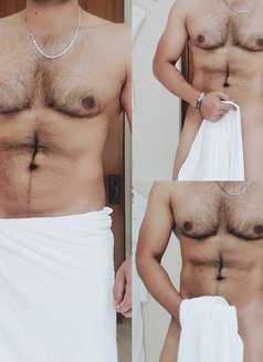 Female/couple's/3some/groups Service - Acompañantes masculino in Dubai Photo 2 of 4