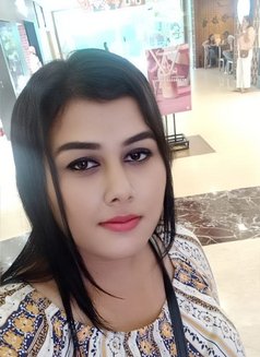 female escort independent girls - Acompañantes masculino in Bangalore Photo 5 of 5