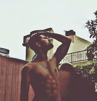 Female Masseur and Pleasurer - masseur in New Delhi