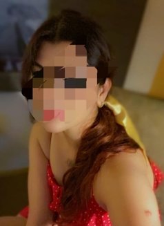 Nidhi escort - puta in Mumbai Photo 1 of 2