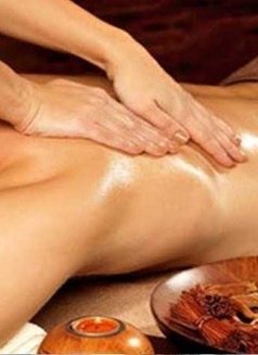 Female to Female Full Body Oil Massages - puta in Bangalore Photo 2 of 2