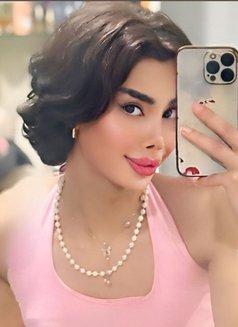 Trans Arabic - Transsexual escort in İstanbul Photo 1 of 7