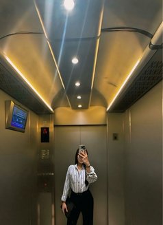 FEMBOY AZALEA (SIMPLE YET UNFORGETTABLE) - Acompañantes transexual in Dubai Photo 8 of 9