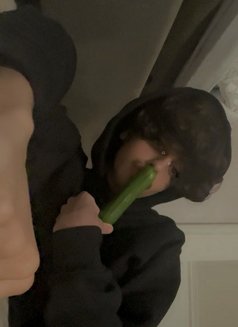 Femboy - Male escort in Doha Photo 2 of 3