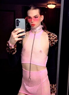 Femboy Zoey - Acompañantes transexual in Tokyo Photo 3 of 12