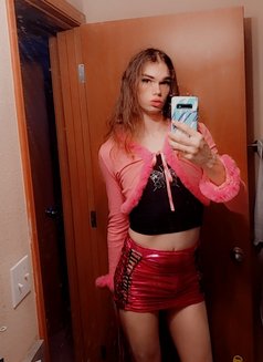 Femboy Zoey - Acompañantes transexual in Tokyo Photo 5 of 12
