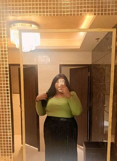 FEMININE SHEMALE IN TOWN🫦 - Transsexual escort in Kochi Photo 6 of 7