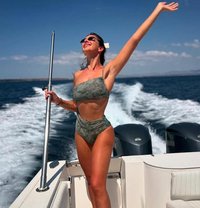 Femme Fontaine - escort in Lyon