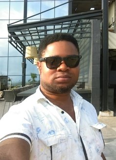 Kelvin - Acompañante masculino in Lagos, Nigeria Photo 1 of 5