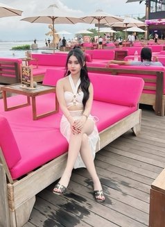 Fenny - escort in Bali Photo 2 of 5