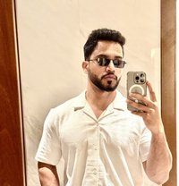 Ferdi - Male adult performer in Dubai