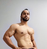 Ferdi - Male adult performer in Dubai