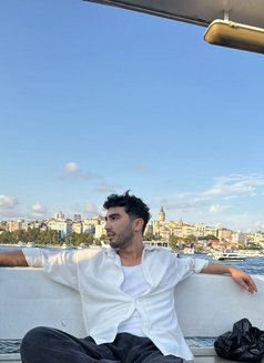 🇺🇿 Ferid 🇷🇺 - Male escort in İstanbul Photo 16 of 16