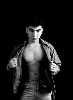 🇺🇿 Ferid 🇷🇺 - Male escort in İstanbul Photo 11 of 16
