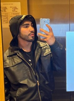 Feridcan - Male escort in İstanbul Photo 3 of 3