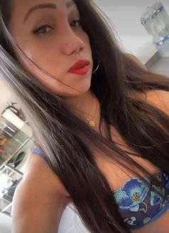 Fernanda - Transsexual escort in Paris Photo 13 of 15