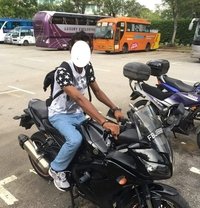 Fernando - Male escort in Colombo