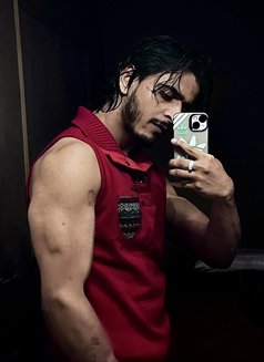 Feroz - Male escort in Dubai Photo 2 of 6