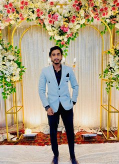 Feroz - Male escort in Dubai Photo 6 of 6