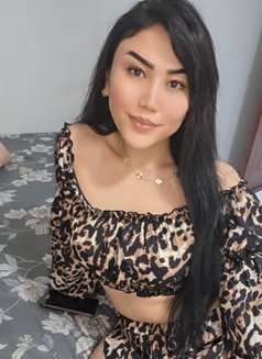 Feruze - escort in Muscat Photo 4 of 10