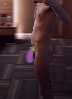 Featherbull - Male escort in Beirut Photo 2 of 3