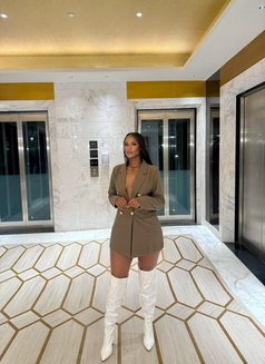 Fetty - escort in Bangkok Photo 2 of 3