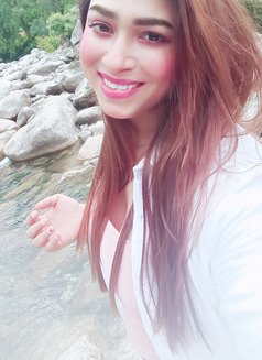 Kanika big activ dick - Transsexual escort in Mumbai Photo 27 of 28