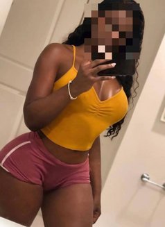 FEY, NEW ARRIVALS - escort in New Delhi Photo 6 of 8