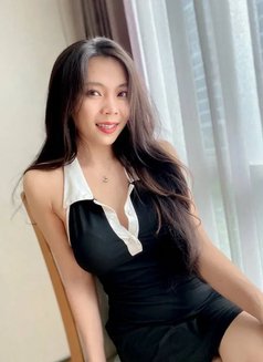 Feya - masseuse in Bangkok Photo 3 of 5