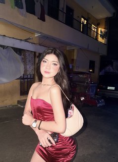 Feyaaa - Transsexual escort in Manila Photo 4 of 7