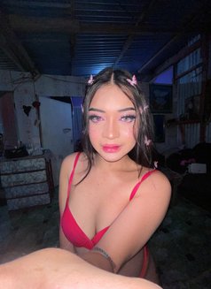 Feyaaa - Transsexual escort in Manila Photo 9 of 9