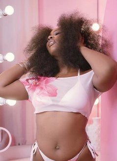 Feyii - puta in Sasebo Photo 1 of 5