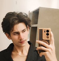 Fezzy - Male escort in Mumbai