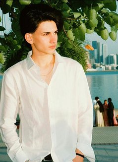 Fezzy - Male escort in Mumbai Photo 2 of 4