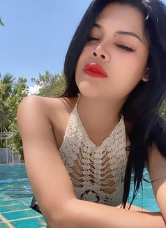 Fi Fa - masseuse in Bangkok Photo 1 of 2