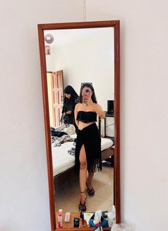 Fidato - escort in Mumbai Photo 9 of 16