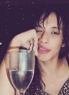 Fidda khan cam session - Acompañantes transexual in New Delhi Photo 27 of 28