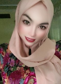 CIkgu FieQa - Transsexual escort in Johor Bahru Photo 21 of 25