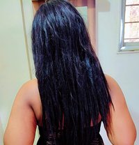 Fifi - puta in Pune